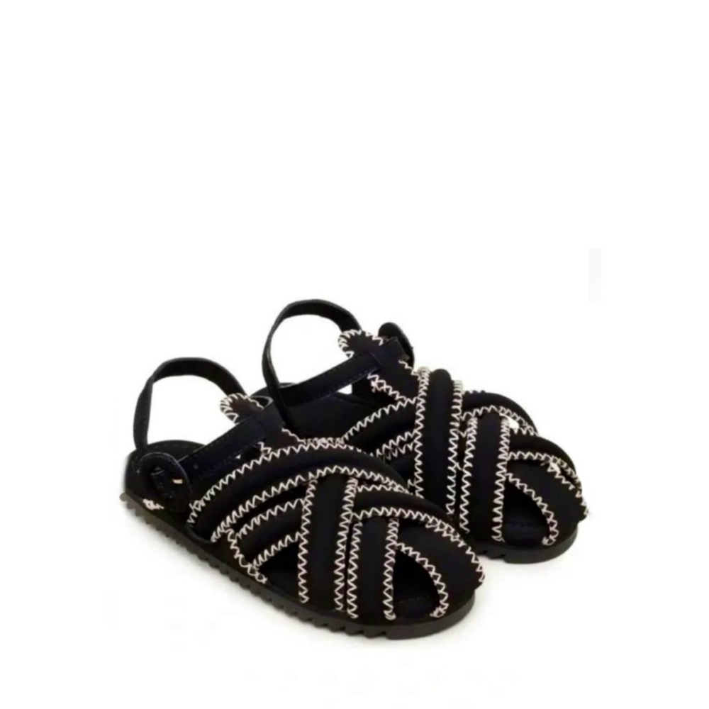 FARM RIO BLACK ZIG ZAG STITCH STRAPPY FLAT SANDALS LIKE NEW WORN ONCE SIZE 7.5